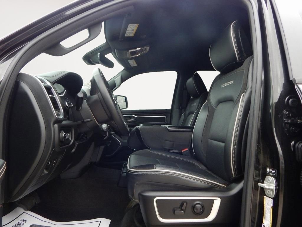 Used 2025 RAM 1500 Laramie AWD/4WD image 11