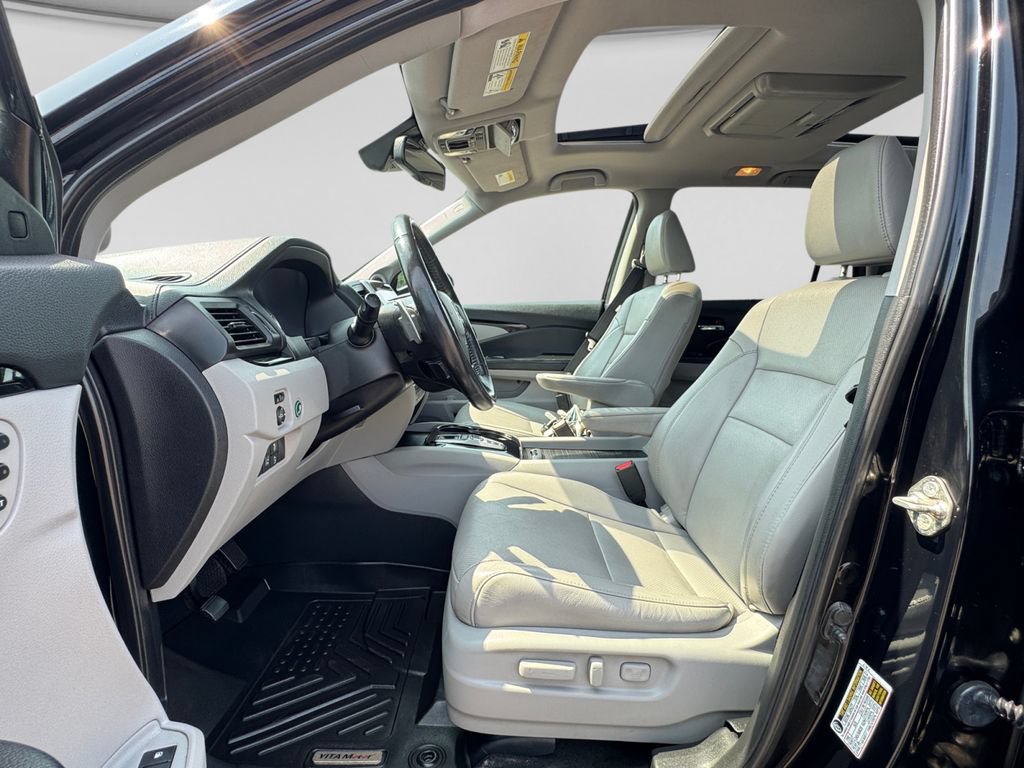 Used 2017 Honda Pilot Elite image 20