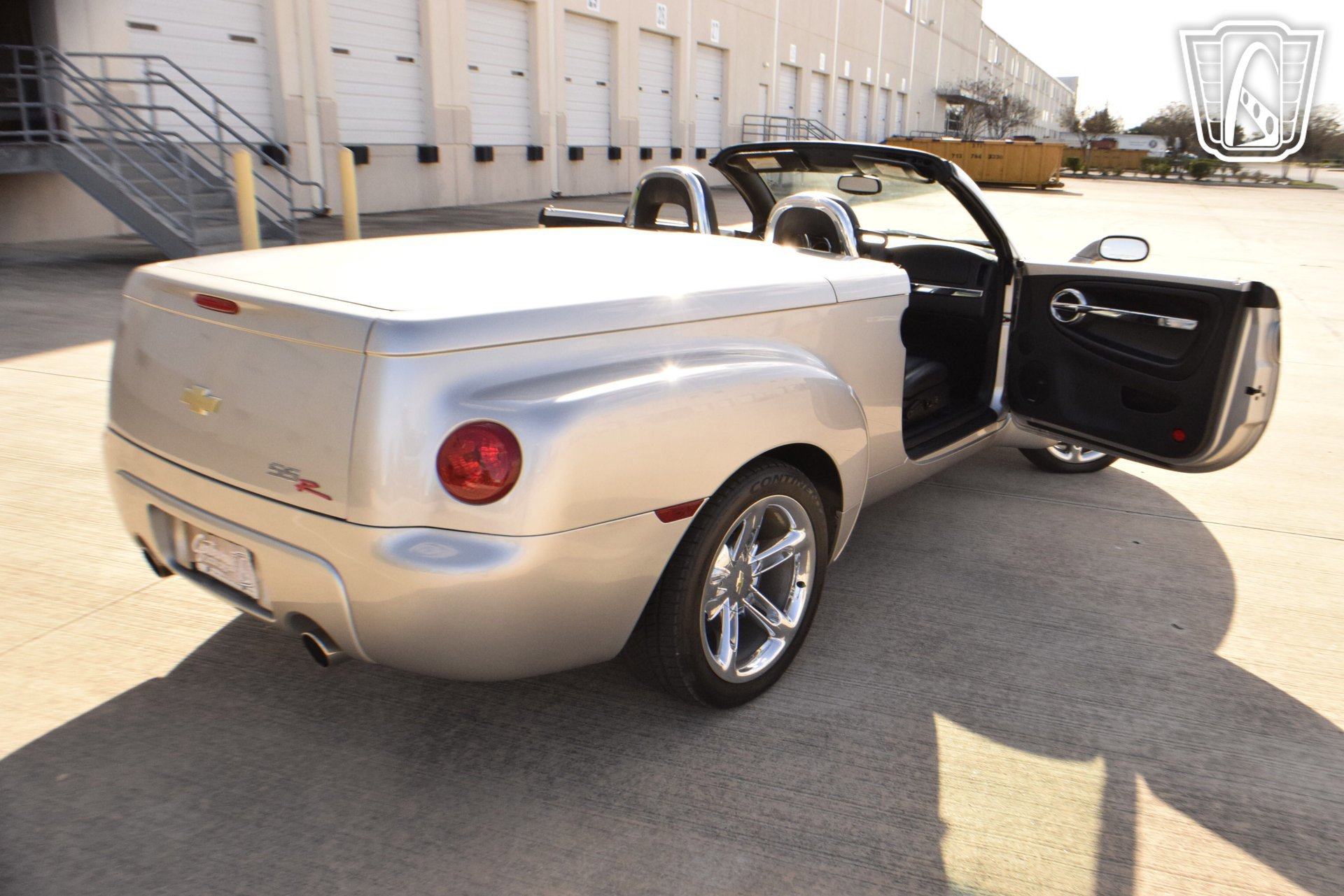 Used 2006 Chevrolet SSR w/ Preferred Equipment Group RWD image 9