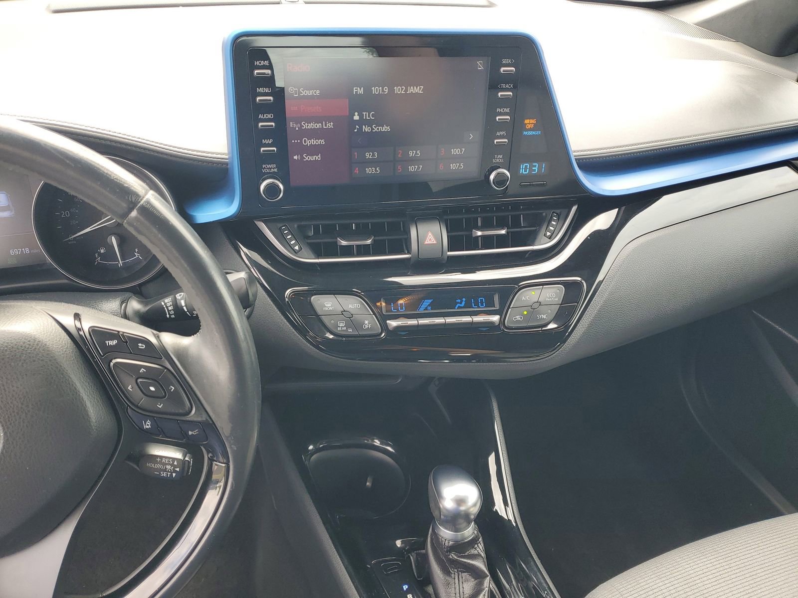 Used 2019 Toyota C-HR XLE FWD image 20