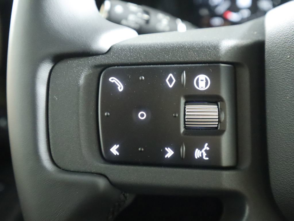 New 2026 Land Rover Defender 110 X-Dynamic SE image 12