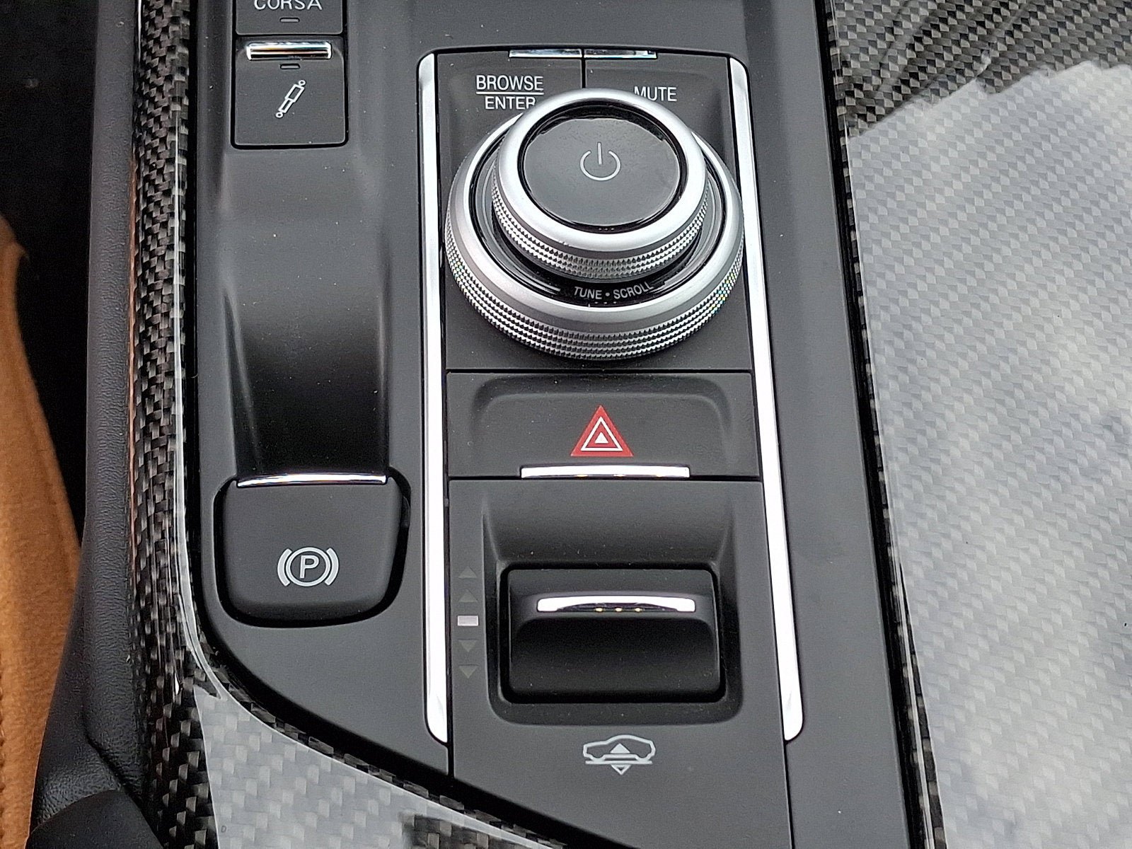 Used 2024 Maserati Levante Trofeo AWD/4WD image 28