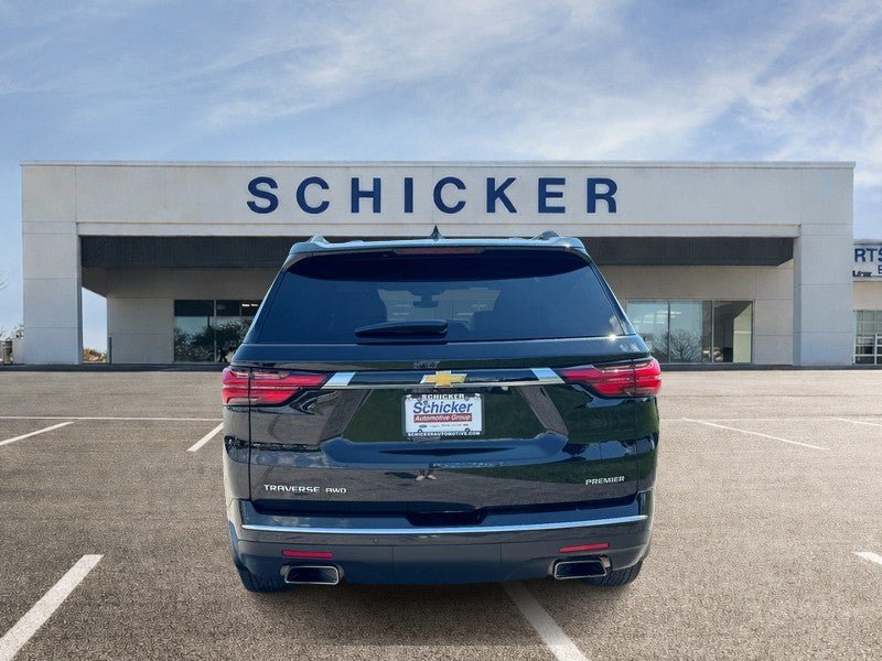 Used 2023 Chevrolet Traverse Premier w/ LPO, Floor Liner Package AWD/4WD image 4