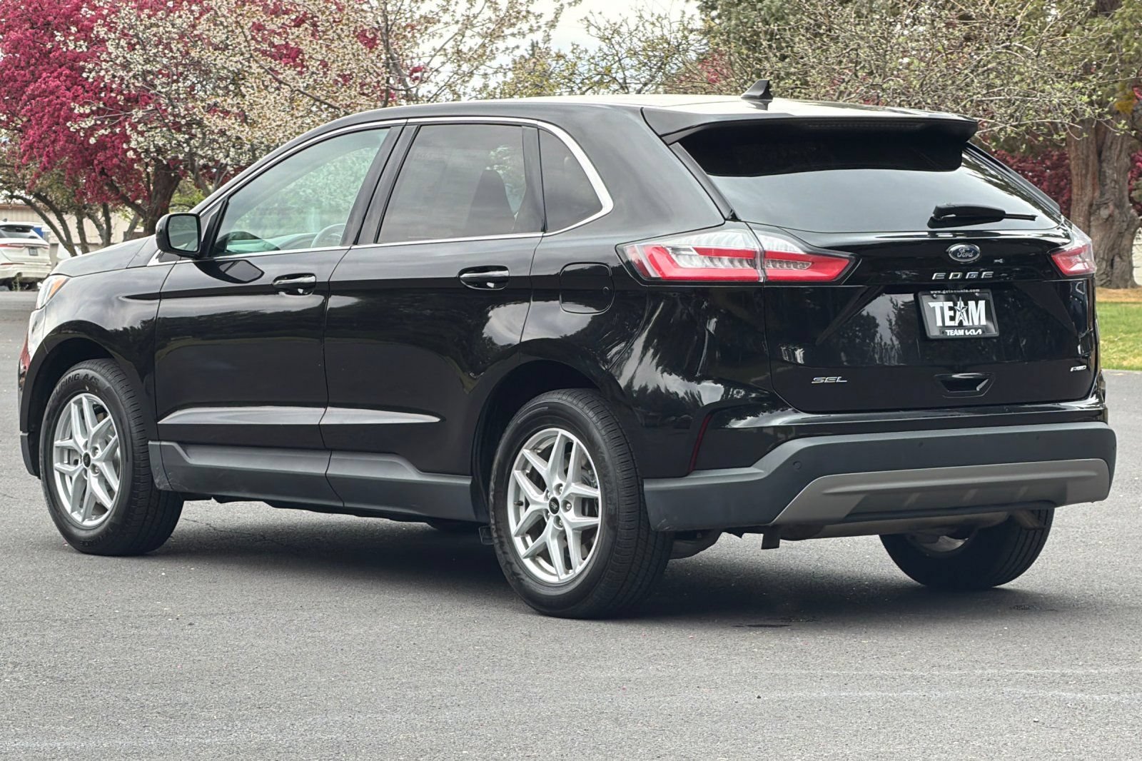 Used 2024 Ford Edge SEL AWD/4WD image 6