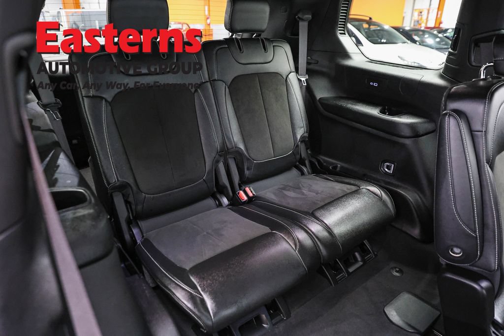 Used 2023 Jeep Grand Cherokee L Laredo AWD/4WD image 25