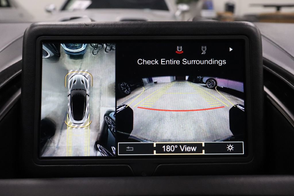 Used 2019 Aston Martin DBS Superleggera image 16