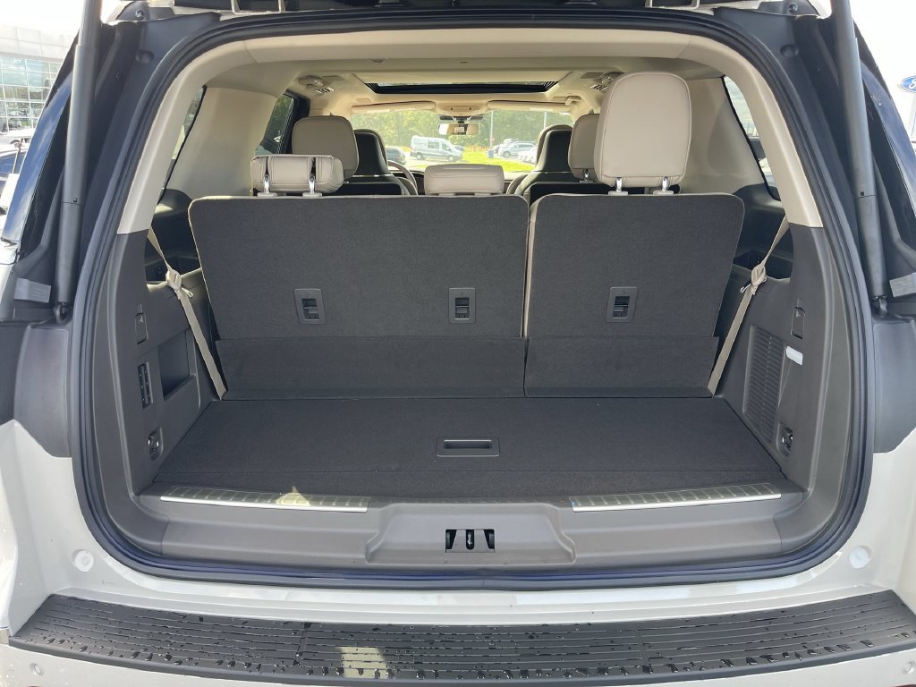 Used 2024 Lincoln Navigator Reserve AWD/4WD image 25