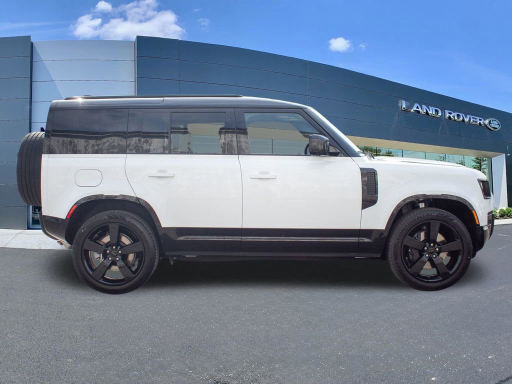 New 2026 Land Rover Defender 110 X-Dynamic SE image 8