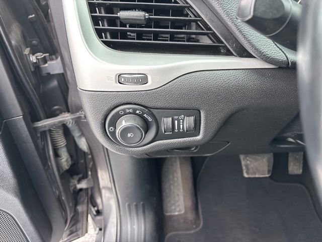 Used 2017 Jeep Cherokee Limited image 18