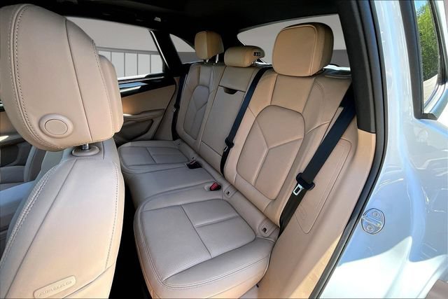 Used 2026 Porsche Macan AWD/4WD image 21