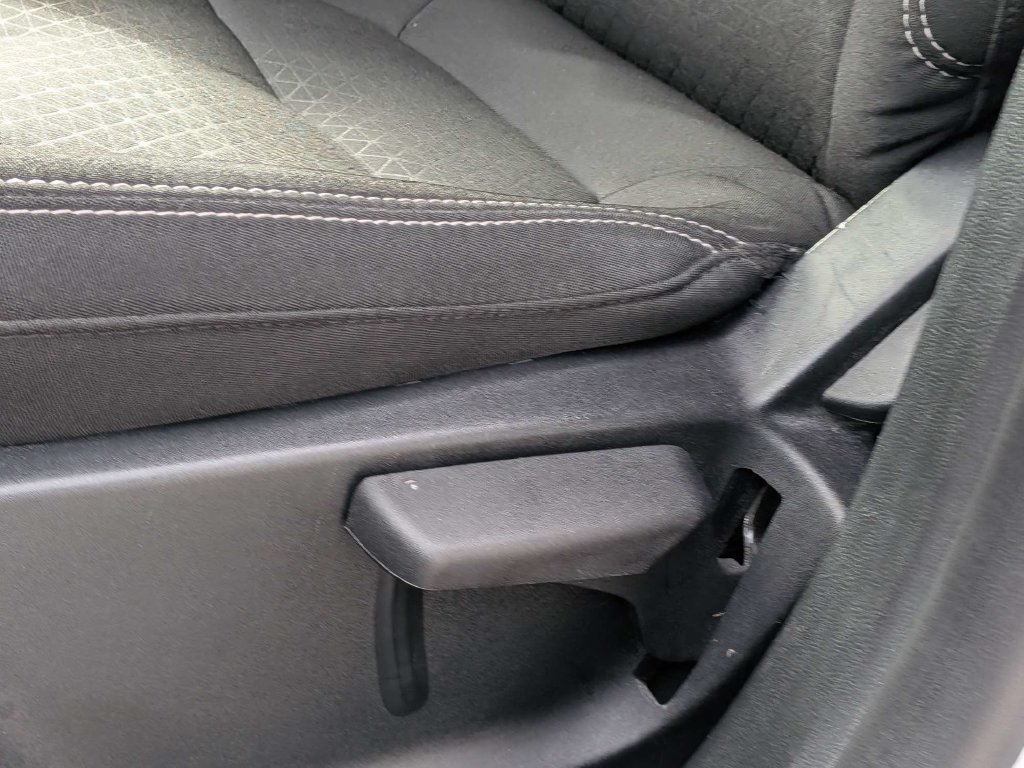Used 2025 Ford Escape Active AWD/4WD image 17