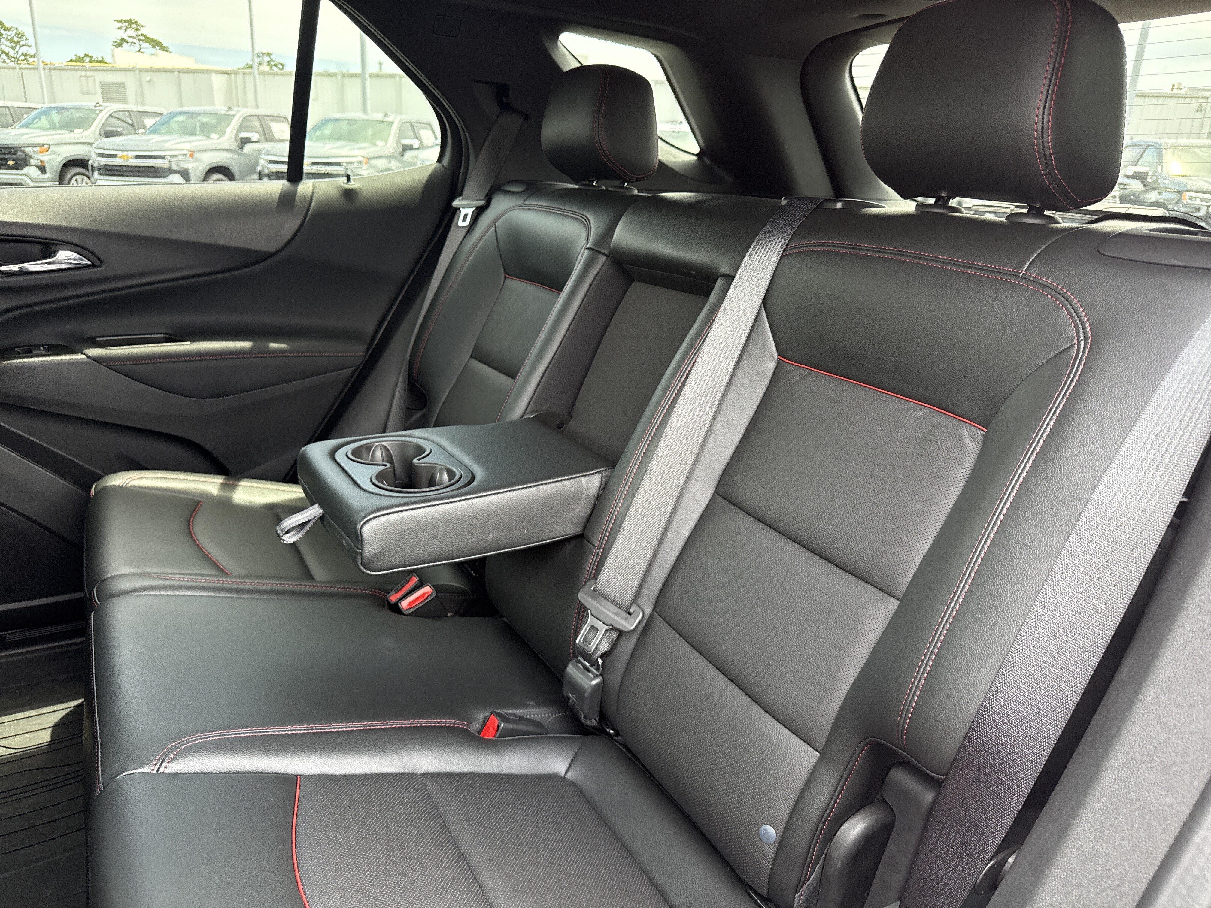 Used 2023 Chevrolet Equinox RS w/ RS Leather Package FWD image 29