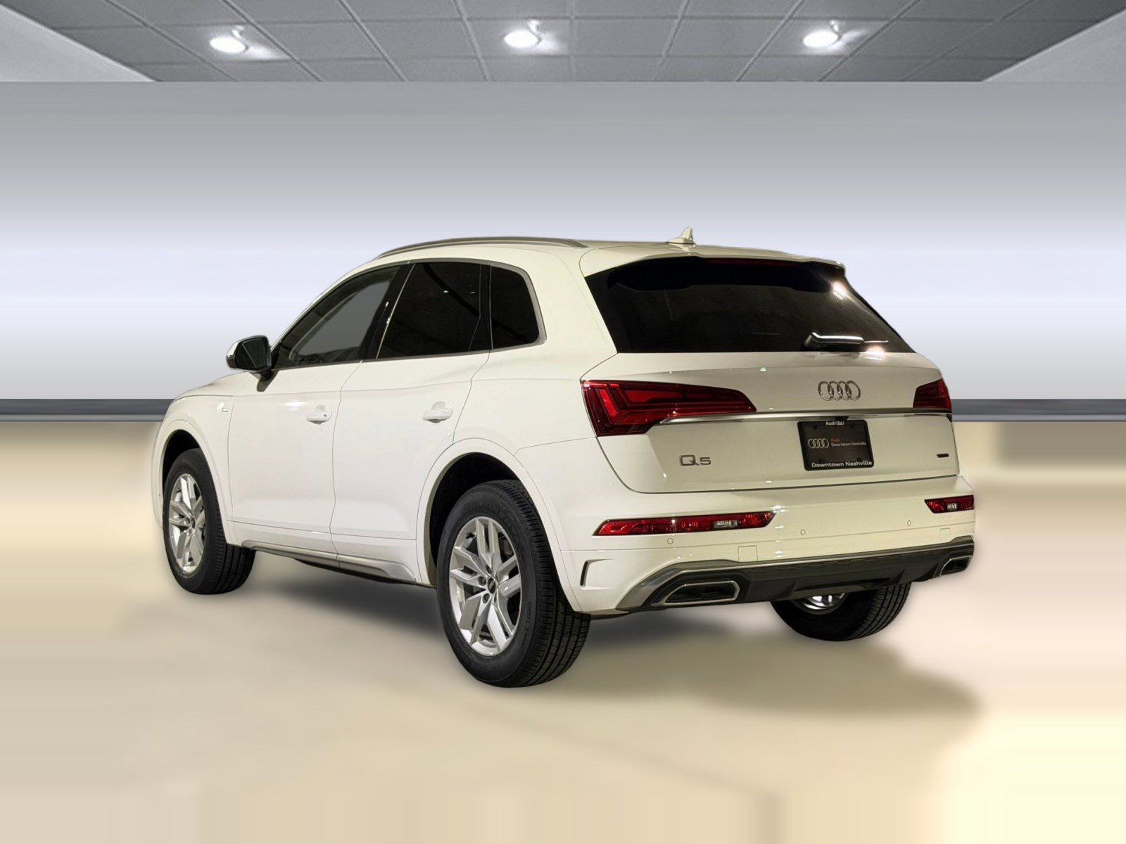 Certified 2023 Audi Q5 2.0T Premium w/ Convenience Package AWD/4WD image 3