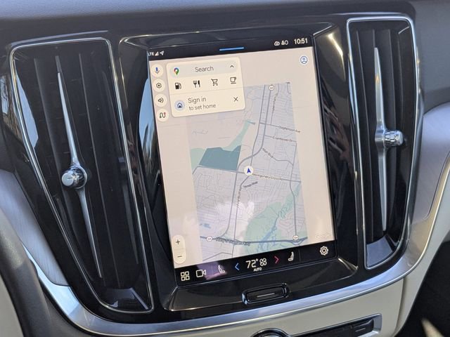 Certified 2025 Volvo S60 B5 Core image 28