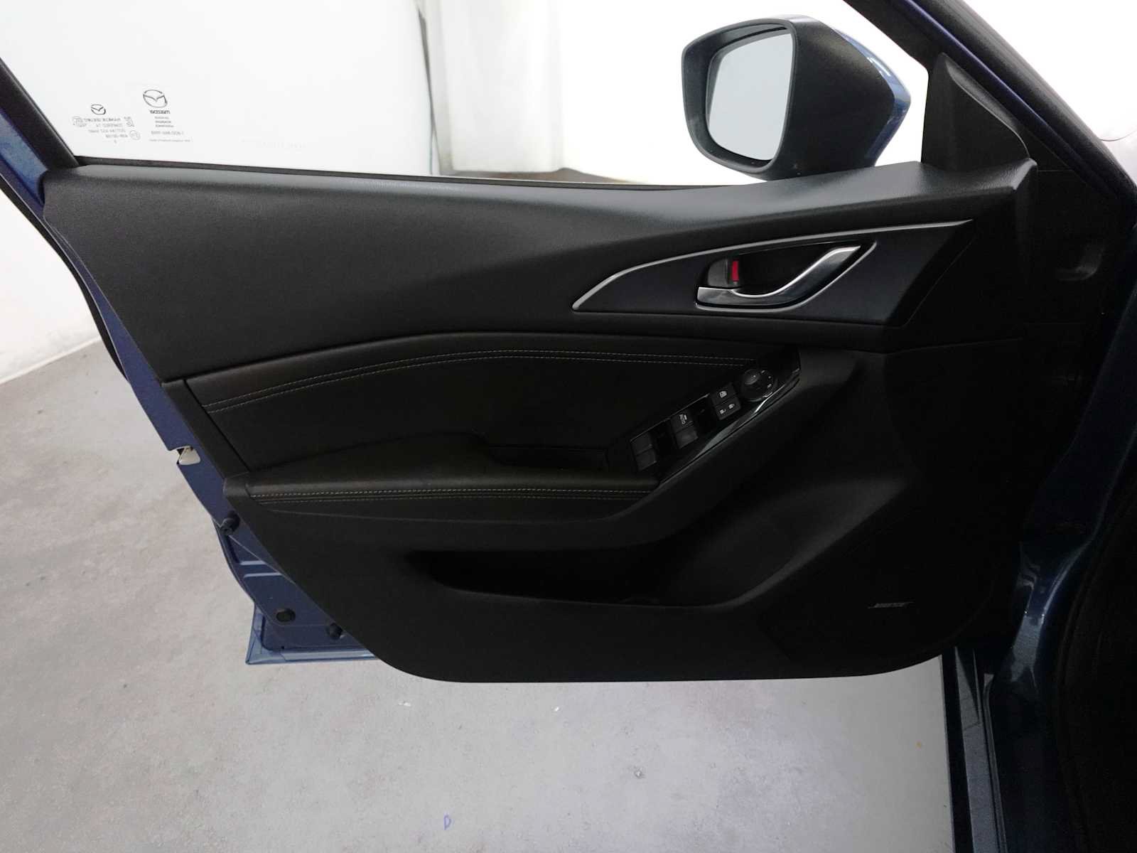 Used 2017 MAZDA MAZDA3 Grand Touring w/ Premium Equipment Package FWD image 10