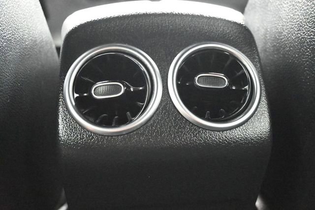 Used 2025 Mercedes-Benz GLA 250 image 15