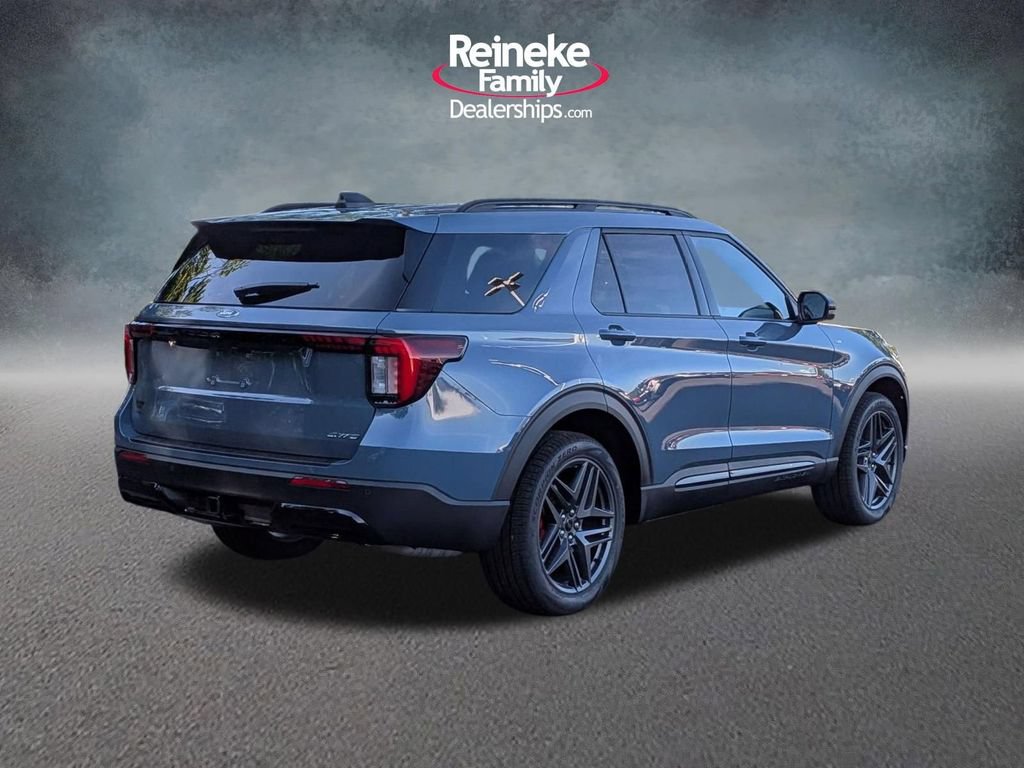 New 2026 Ford Explorer ST-Line w/ ST-Line Street Pack AWD/4WD image 5