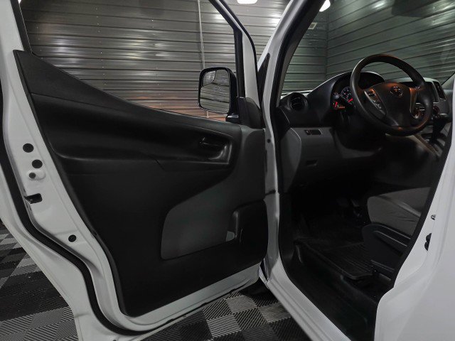 Used 2020 Nissan NV200 S FWD image 25