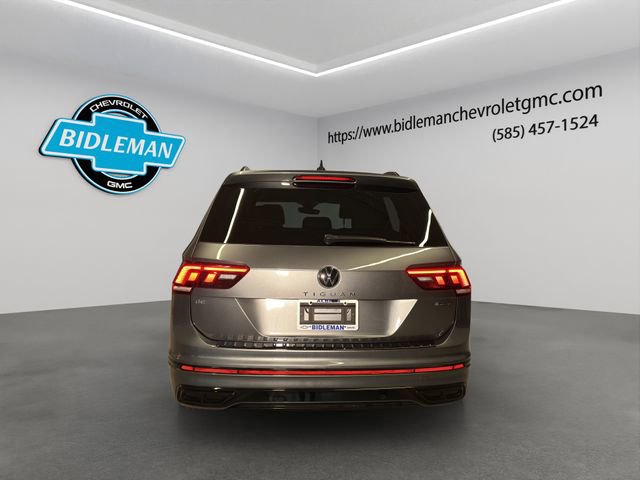 Used 2022 Volkswagen Tiguan SE R-Line image 6