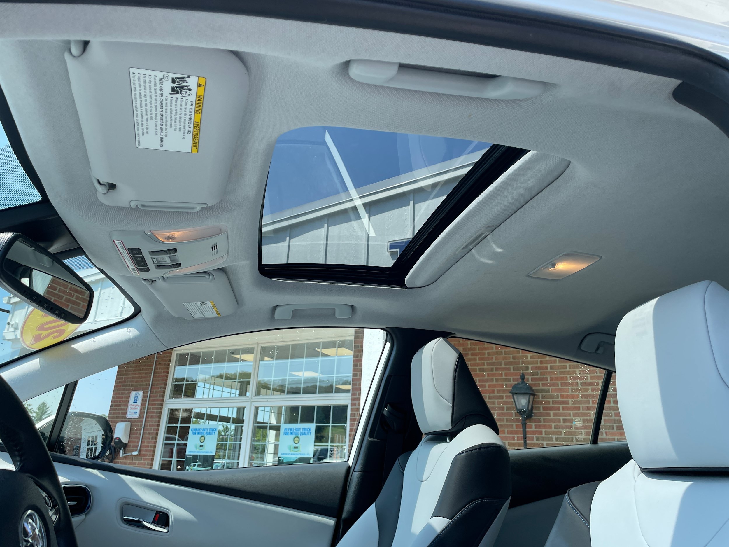 Used 2019 Toyota Prius Limited FWD image 14