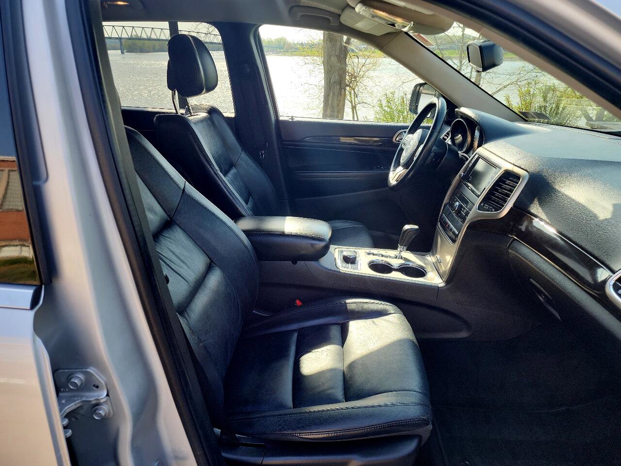 Used 2012 Jeep Grand Cherokee Laredo image 13