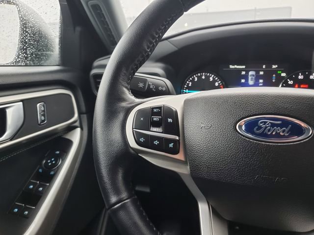 Used 2022 Ford Explorer XLT image 13