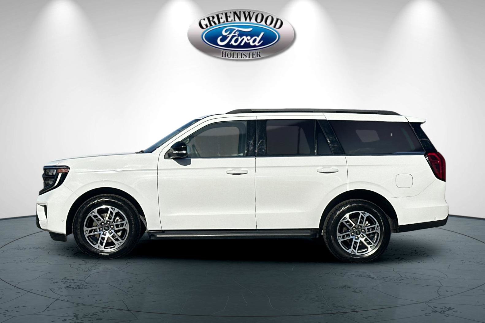 Used 2025 Ford Expedition Active AWD/4WD image 7