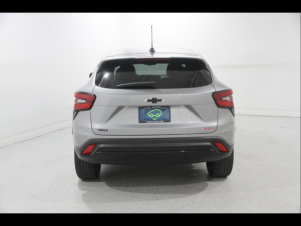 Certified 2024 Chevrolet Trax RS w/ Sunroof Package FWD image 19