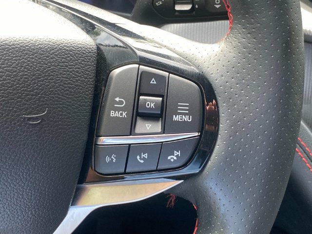 Used 2025 Ford Explorer ST-Line AWD/4WD image 22