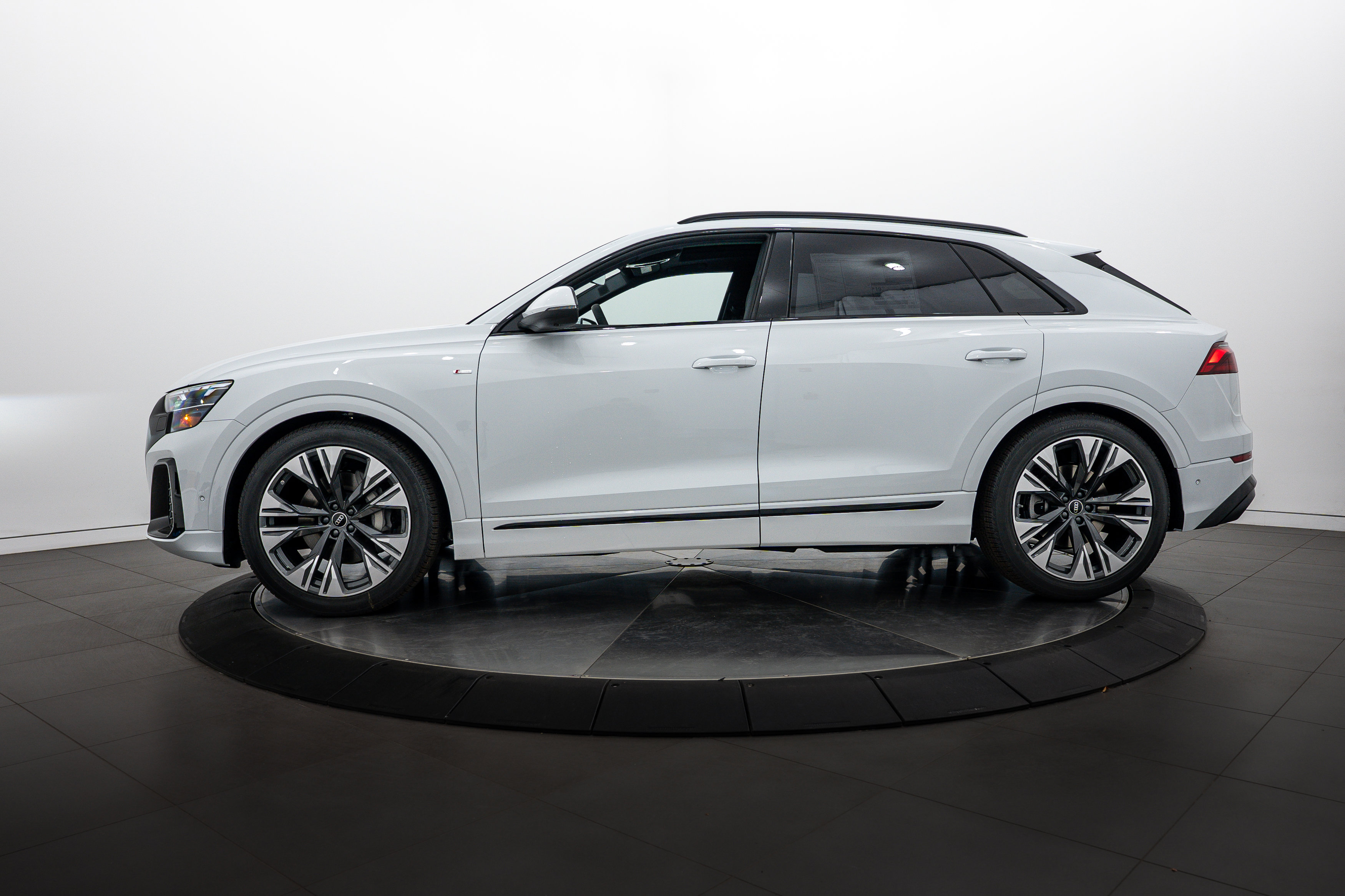 New 2026 Audi Q8 Premium Plus AWD/4WD image 7