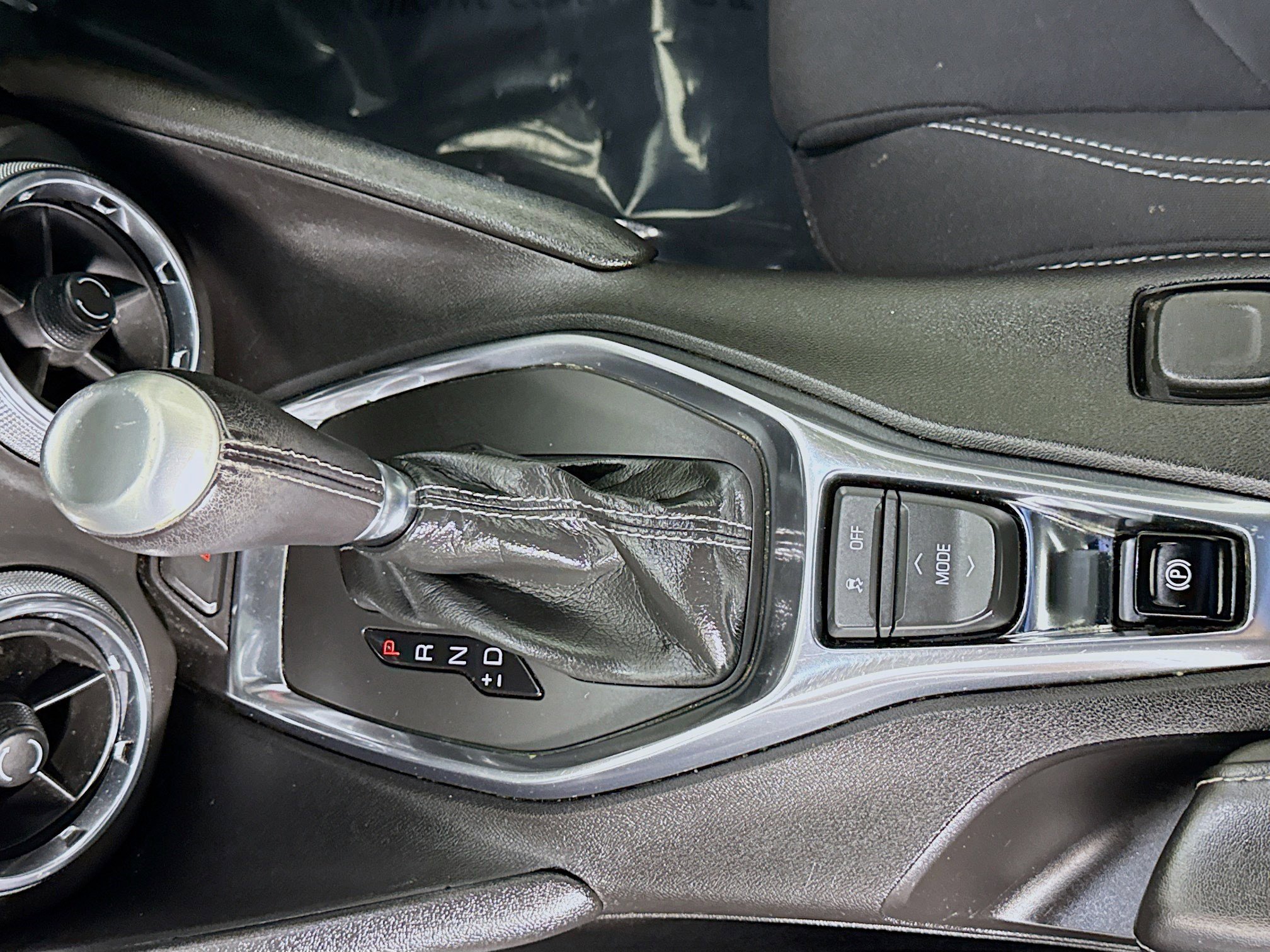 Used 2019 Chevrolet Camaro LT image 20