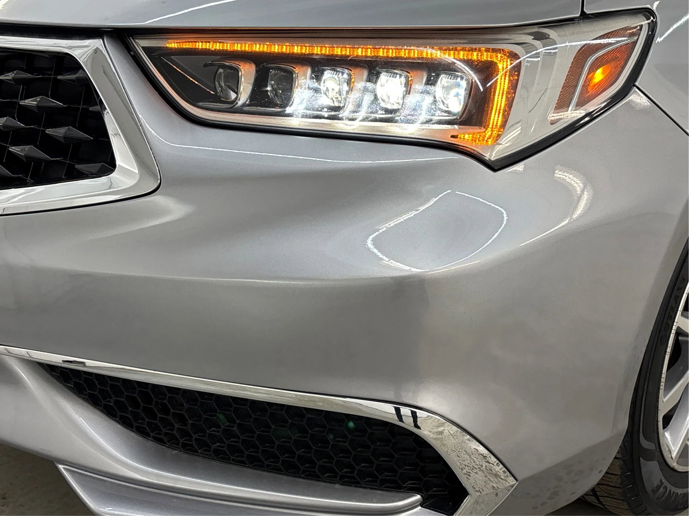Used 2020 Acura TLX image 34