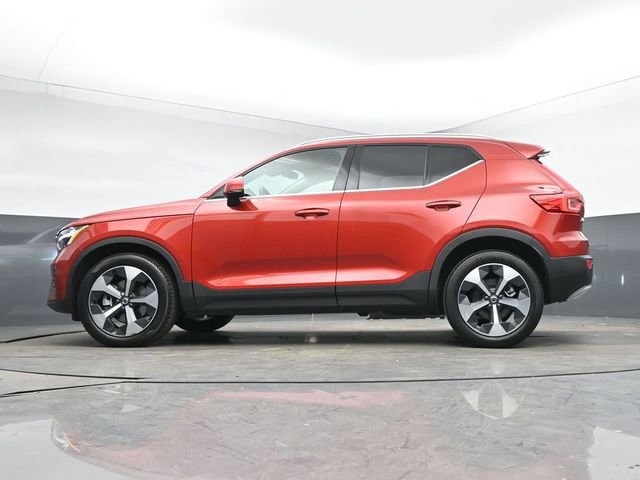 Used 2023 Volvo XC40 B4 Plus w/ Driver Assist Package FWD image 40