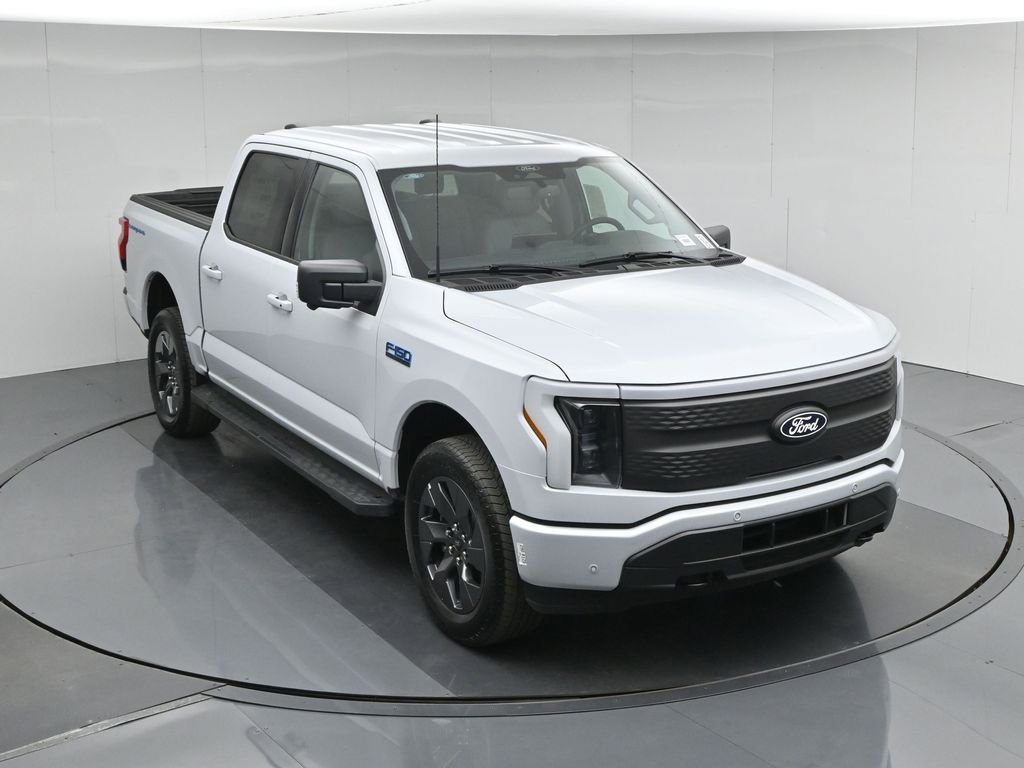 New 2025 Ford F150 Lightning Flash AWD/4WD image 38