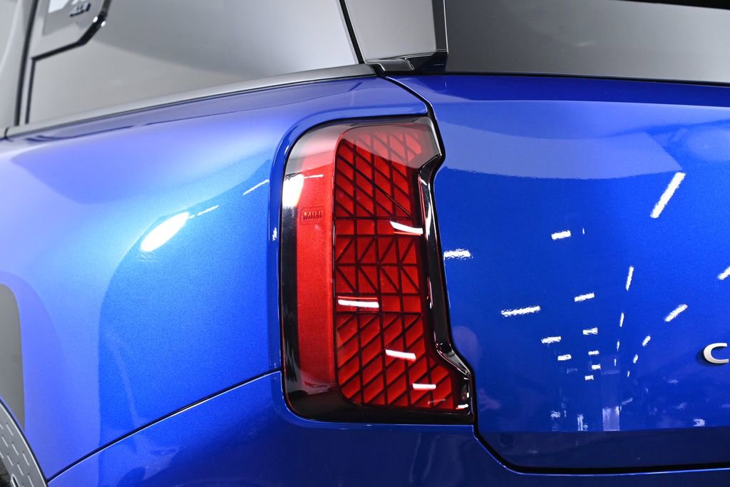 Used 2025 MINI Cooper Countryman S w/ Comfort Package Max image 7