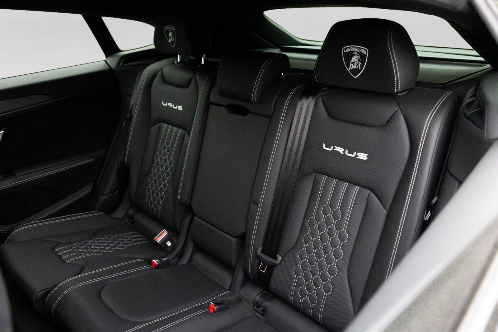 Used 2023 Lamborghini Urus Performante AWD/4WD image 18