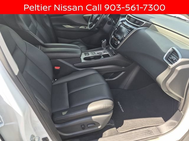 Certified 2024 Nissan Murano SV w/ SV Midnight Edition Package FWD image 10