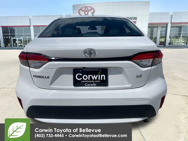 Used 2020 Toyota Corolla LE FWD image 4