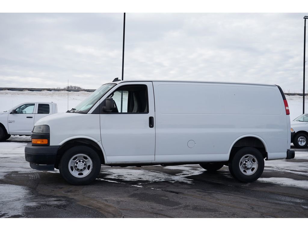 Used 2018 Chevrolet Express 2500 w/ Driver Convenience Package image 6