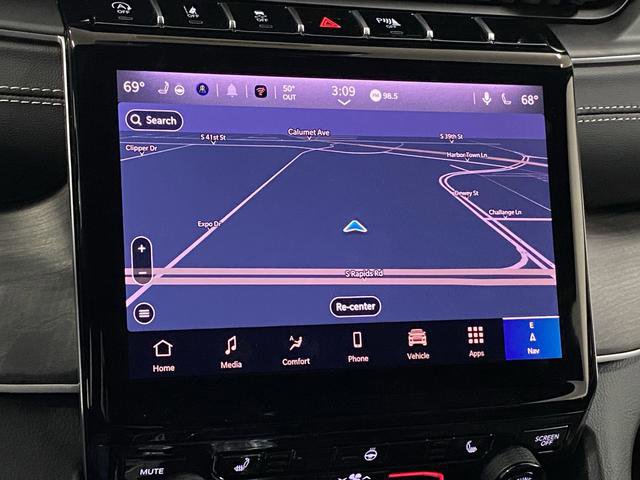 New 2025 Jeep Grand Cherokee Limited w/ Trailer Tow Package image 10