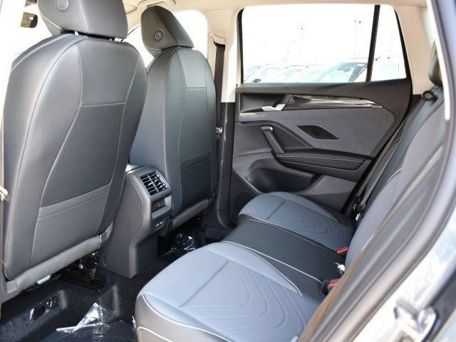 New 2026 Volkswagen Tiguan SE AWD/4WD image 16