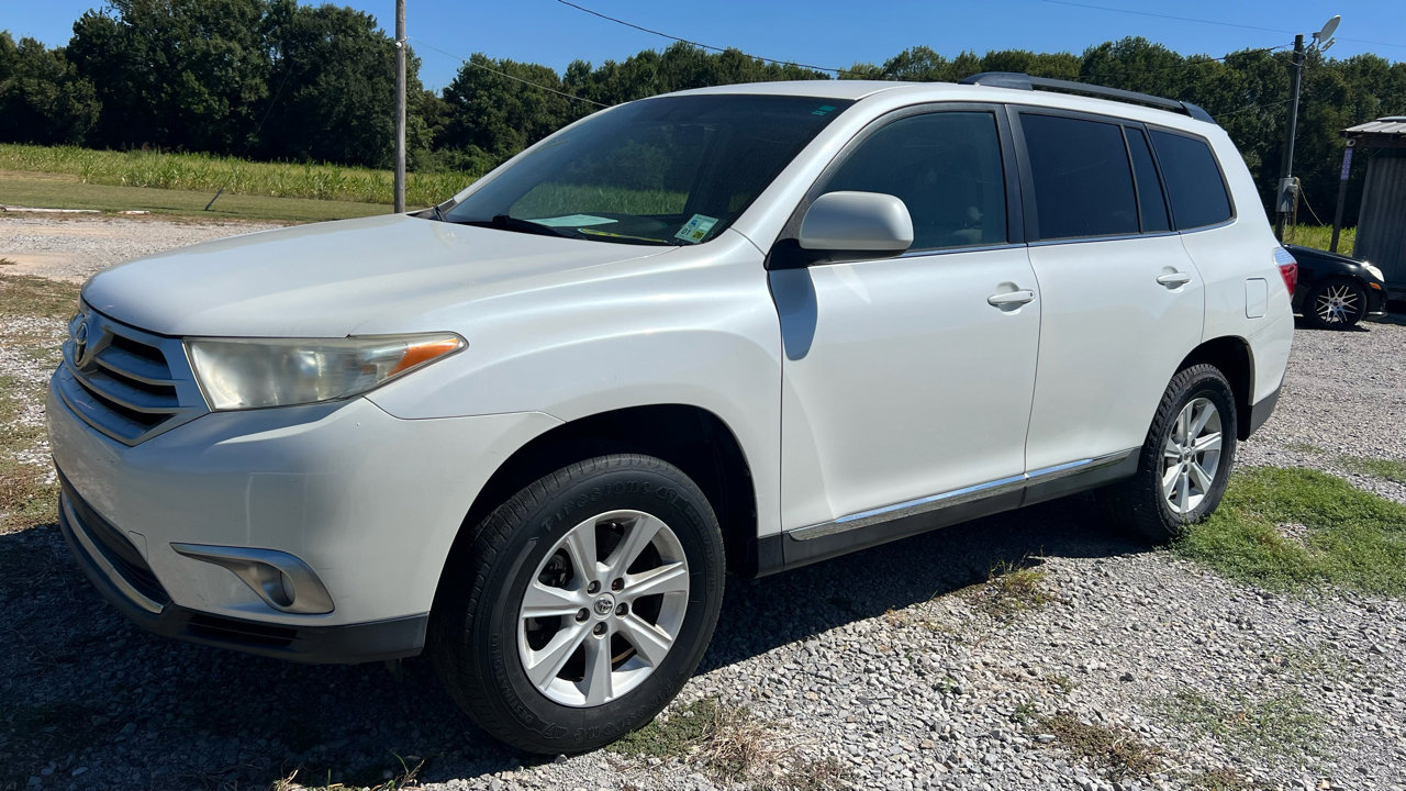Used 2012 Toyota Highlander FWD image 2