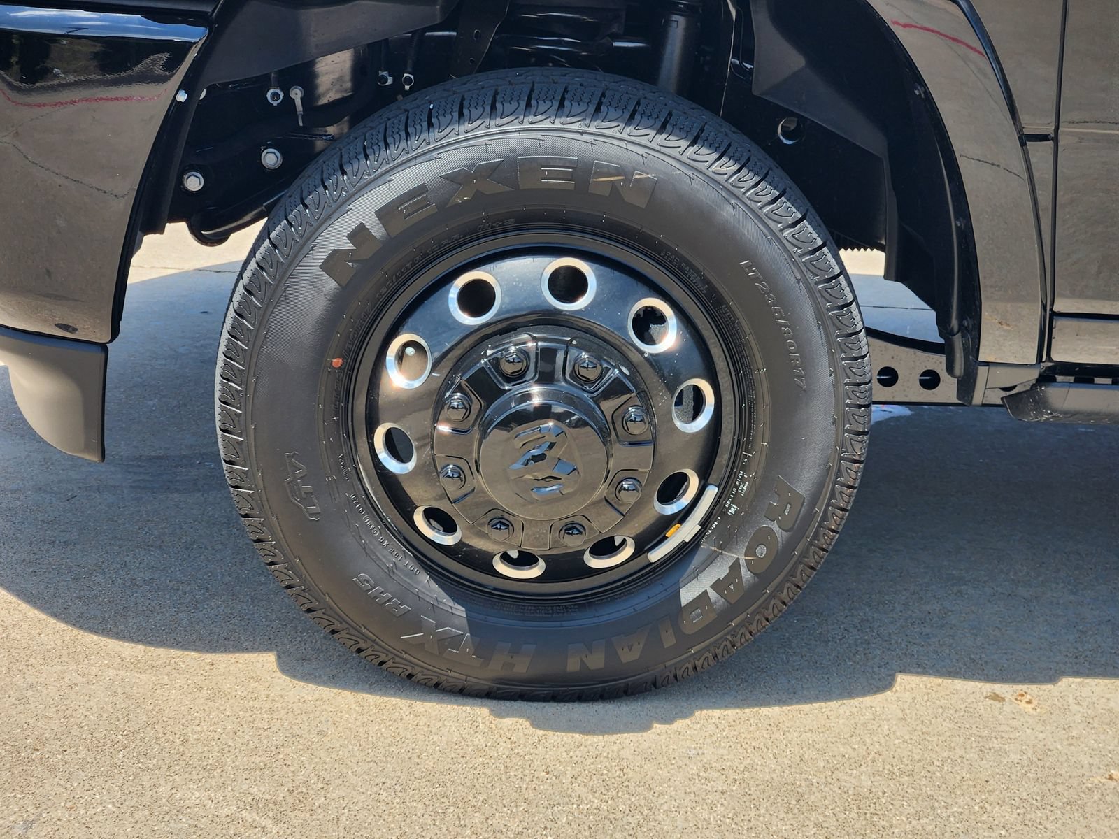 New 2026 RAM 3500 Limited AWD/4WD image 11