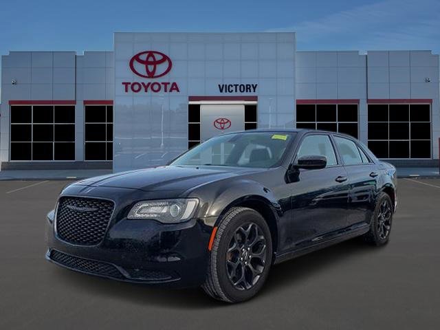 Used 2020 Chrysler 300 Touring w/ Sport Appearance Package image 1