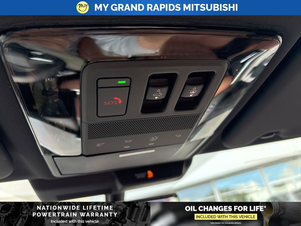 New 2025 Mitsubishi Outlander SEL image 31