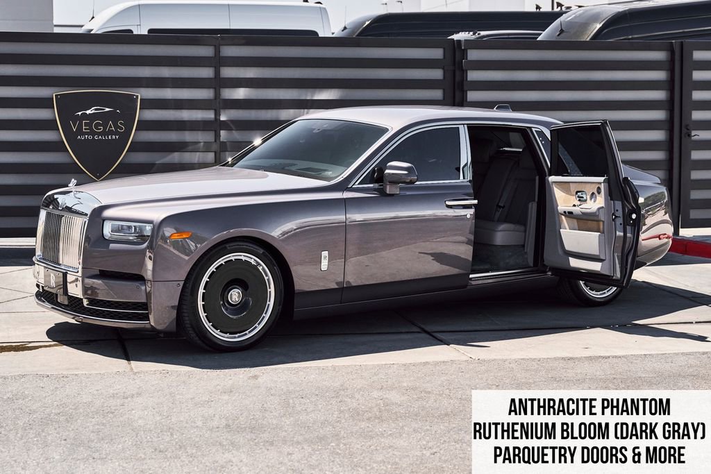 Used 2025 Rolls-Royce Phantom Sedan RWD image 1