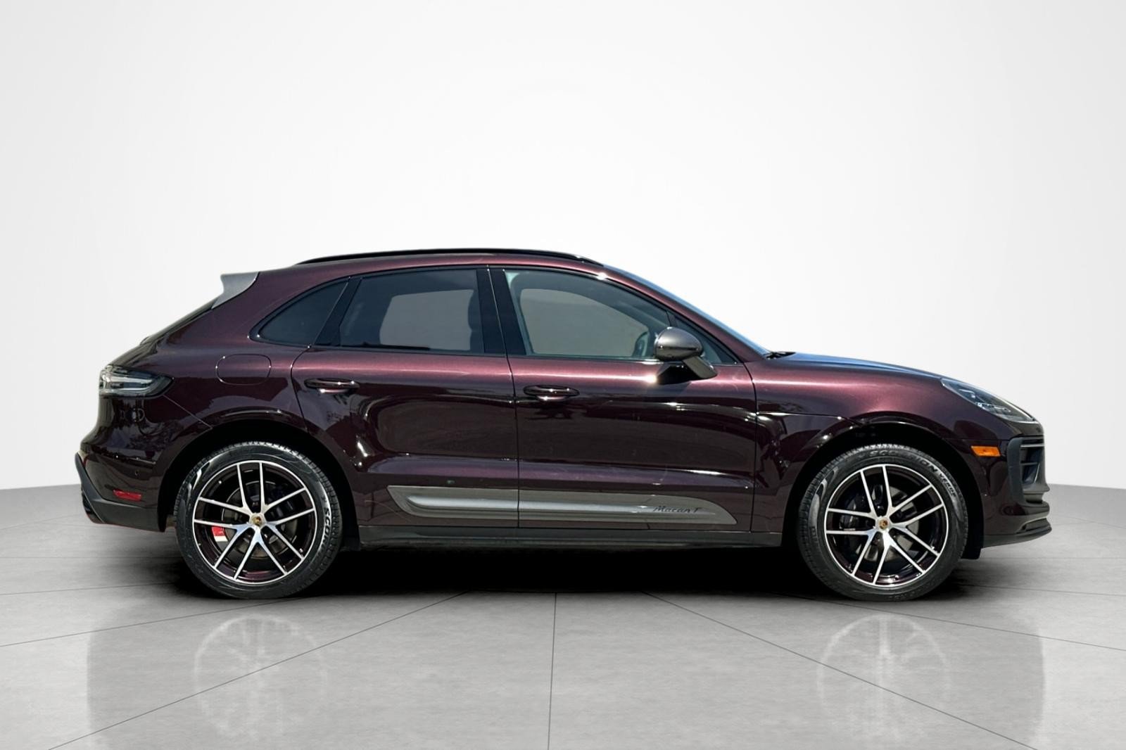 Used 2023 Porsche Macan AWD/4WD image 6