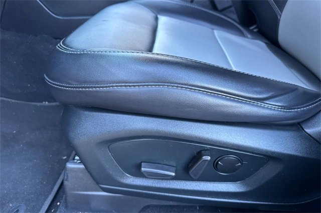 Used 2022 Ford Explorer XLT w/ Equipment Group 202A image 13