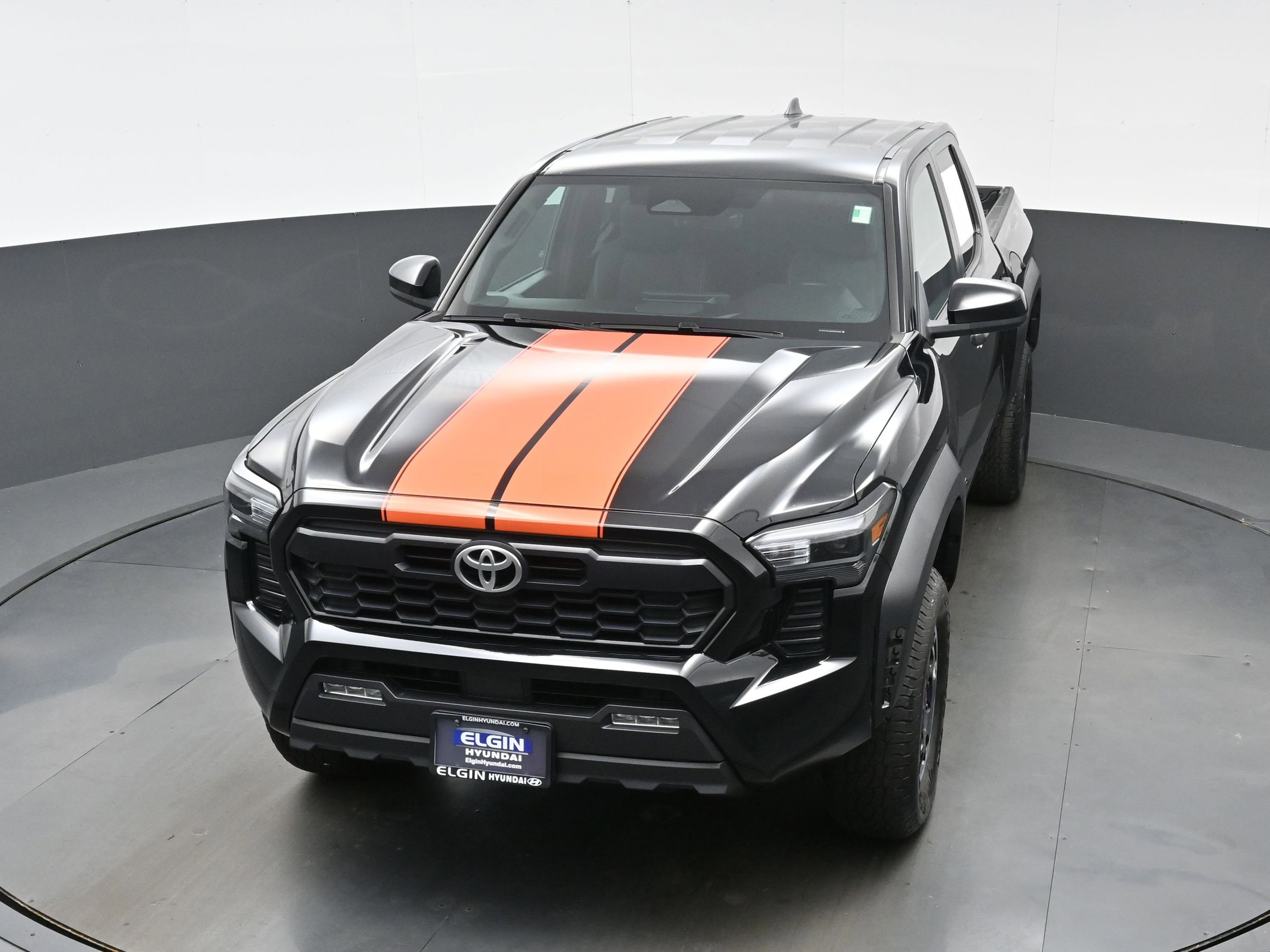 Used 2024 Toyota Tacoma TRD Off-Road AWD/4WD image 40
