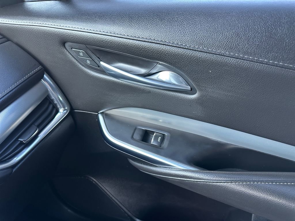 Used 2022 Cadillac XT4 Premium Luxury w/ Enhanced Visibility Package image 35